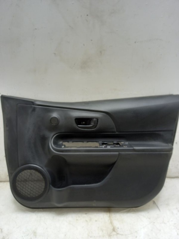 18 TOYOTA PRIUS C FRONT PASSENGER RIGHT DOOR PANEL BLK/GRY-FD22