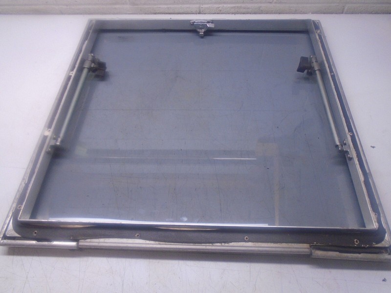 B1 Taylor Made Marine Boat Hatch Glass 206493 Bow Cuddy Cabin 23.5 x 24" Square