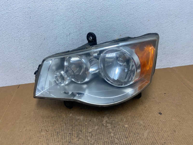 2008 to 2016 Chrysler Town and Country Left Driver Lh Side Headlight AE2838 DW