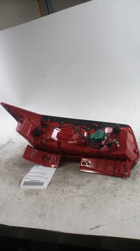 2015 Cadillac SRX Left Tail Light Assembly Brown 52000 Miles OEM Quality