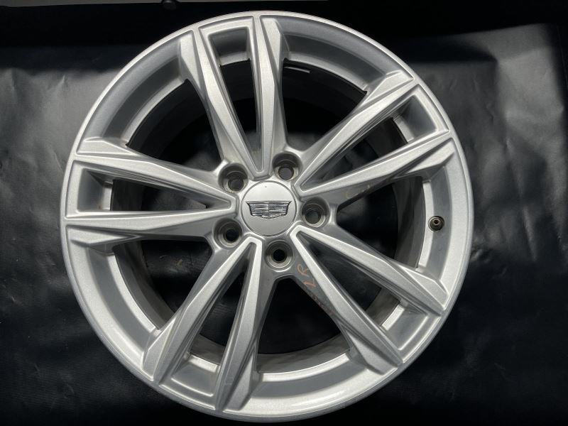 2020-2021 CADILLAC CT4 LEFT REAR 17X8 5-DOUBLE SPOKE WHEEL SEDAN AWD 8K 43604