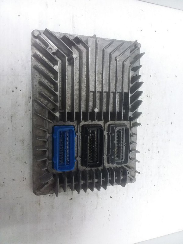 Engine ECM Electronic Control Module Behind Fan Shroud Fits 13-16 ACADIA 1499696
