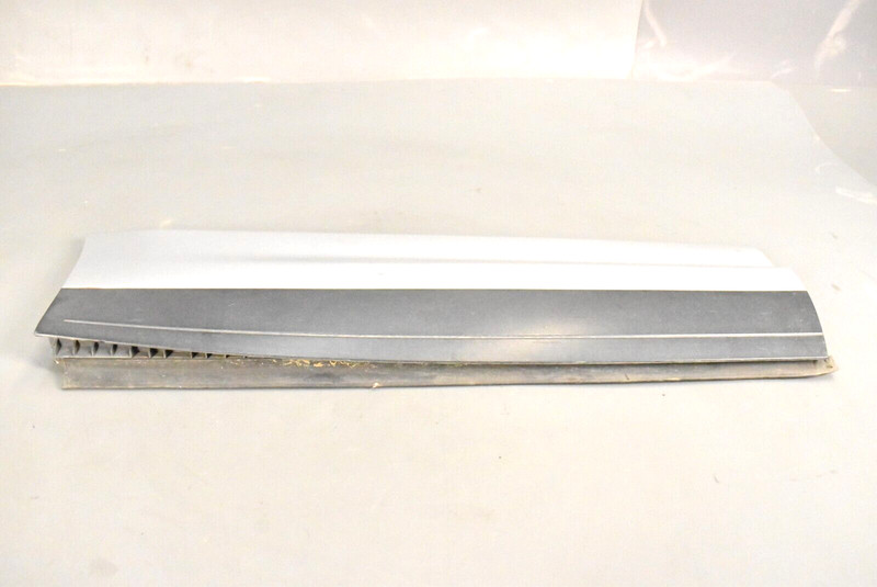 2011-2018 PORSCHE CAYENNE - REAR Right Lower DOOR Molding / Blade 7P5837788G