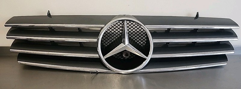 2000 Thru 06 Mercedes CL500 Hood Radiator Grille OE 2158800183