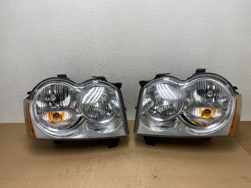 2005-2007 Jeep Grand Cherokee Left+Right Halogen Headlights DEPO AE6704 DW