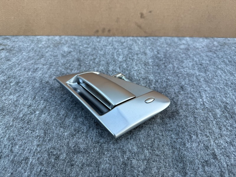 NISSAN 370Z 2009-2021 OEM RIGHT PASSENGER EXTERIOR DOOR HANDLE ASSEMBLY