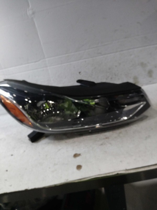 2017 Chevrolet Trax Right Headlight Assembly Black Aftermarket 653032