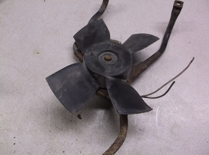 1984 Cavalier Radiator Fan Motor and Blade Assembly 14284 22041619 *FREE SHIP*