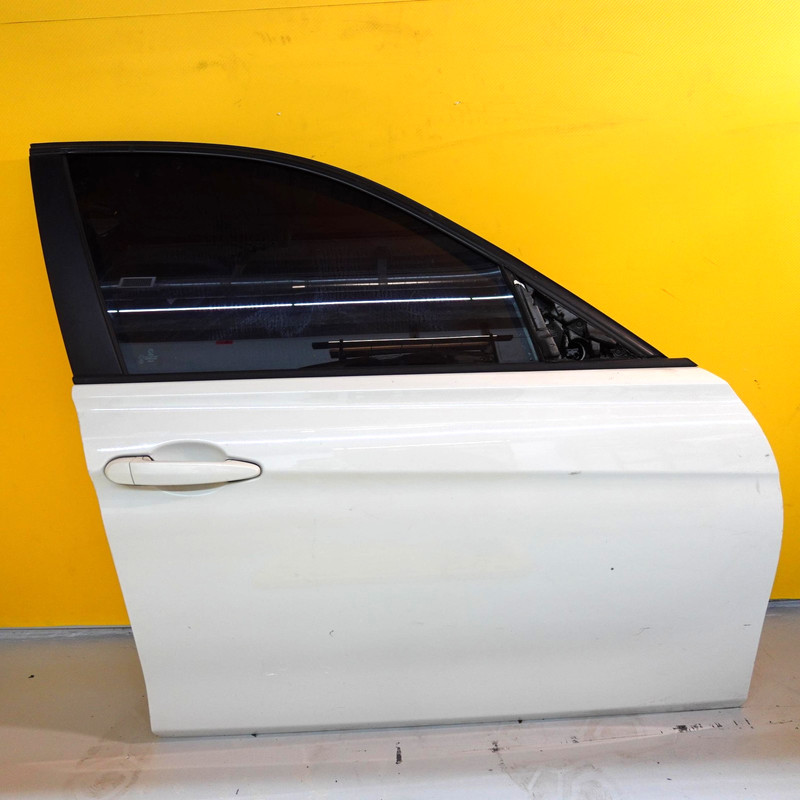 2012-2018 BMW 335I Front Door Rh Front Door Assembly