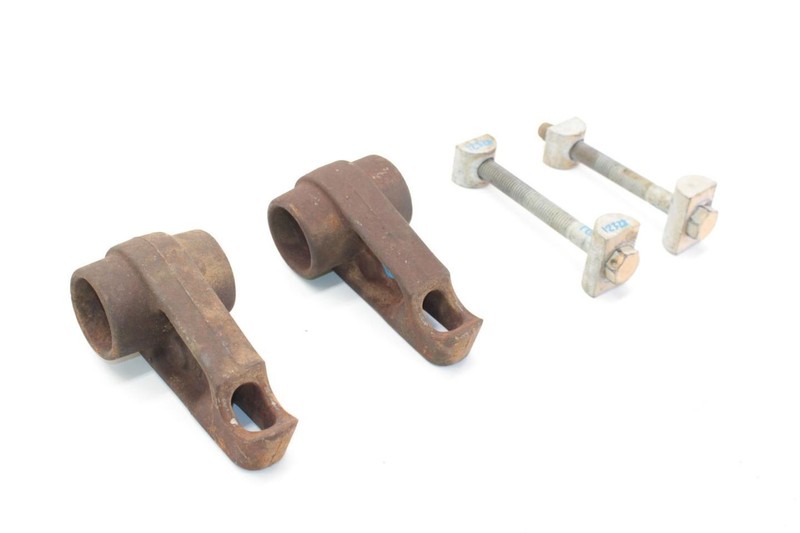 06-10 Hummer H3 3.7L Pair of Left and Right Torsion Mounts 15116293 15116294