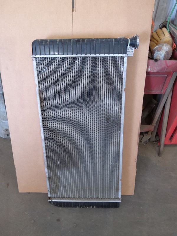 Radiator 8-350 With Engine Oil Cooler Fits 94 BLAZER/JIMMY (full size) 269601
