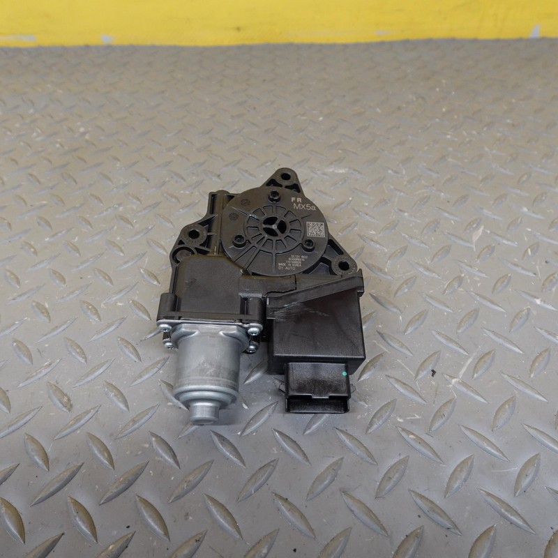 2024-2025 HYUNDAI SANTA FE FRONT RIGHT DOOR POWER WINDOW MOTOR OEM 82460R6010