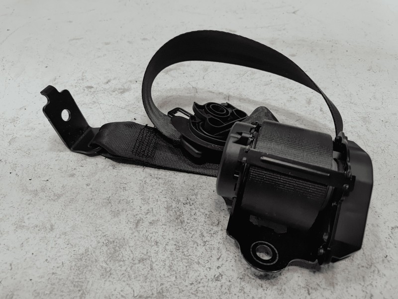 2018-2025 VOLKSWAGEN ATLAS REAR PASSENGER SIDE 2ND ROW SEAT BELT RETRACTOR OEM
