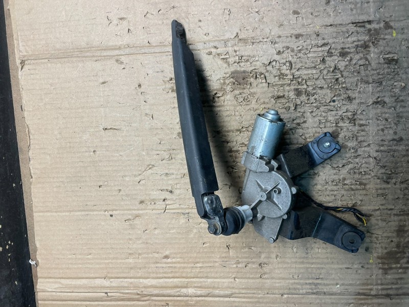 2006-2014 Kia Sedona Entourage Rear Glass Windshield Wiper Motor Y0002 DG