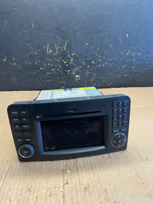 2009 to 2012 Mercedes ML350 GL450 Radio Navigation Screen Display aa7953 DG