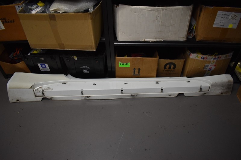 MASERATI ROCKER MOLDING FACTORY OEM