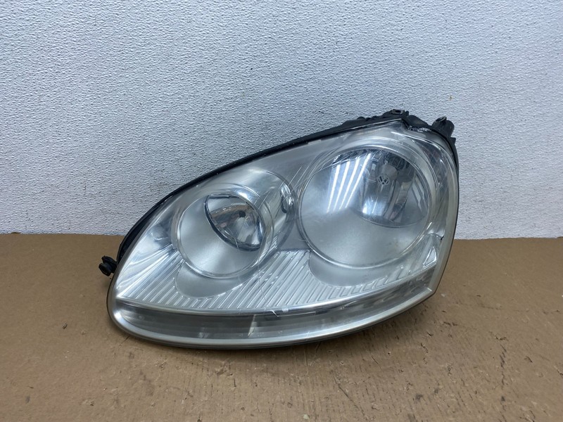 2005 to 2010 Volkswagen Jetta Left Driver LH Side Headlight Halogen AD8138 DW