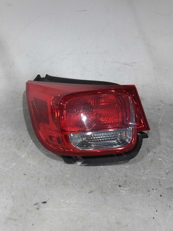 2013 Chevrolet Malibu Left Tail Light Assembly Silver OEM 356245 124K Miles