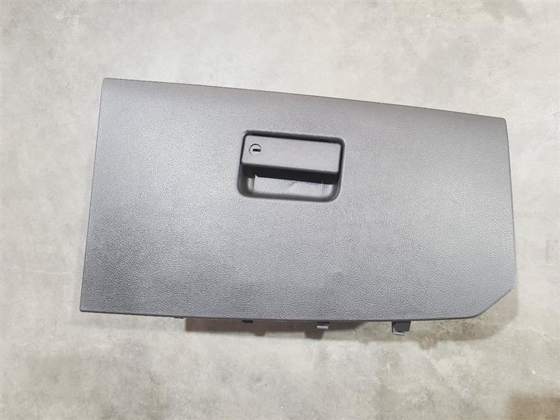 TAURUS2017 Glove Box 567434