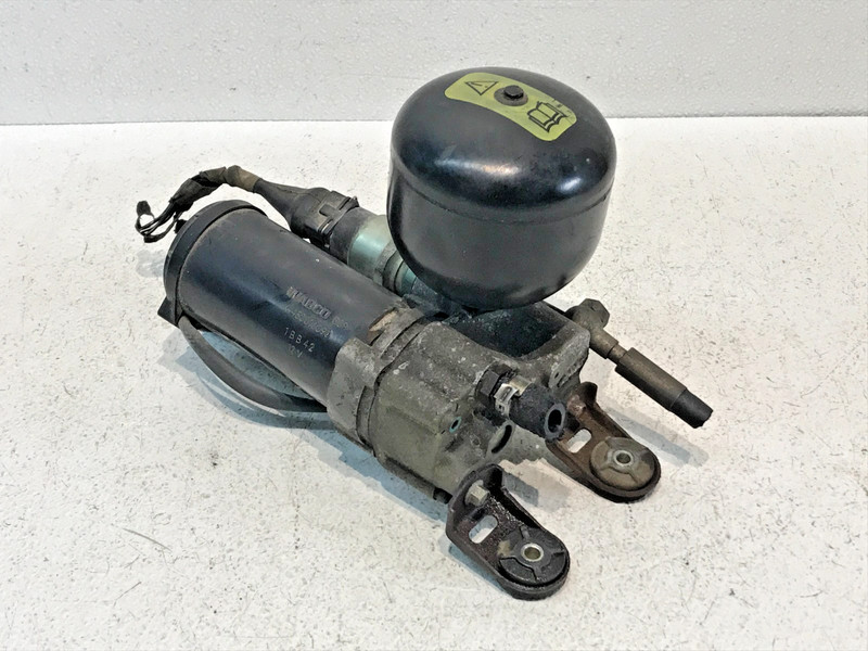 95-02 Range Rover ABS Pump Brake Booster ANTI LOCK ACCUMULATOR 4430010090