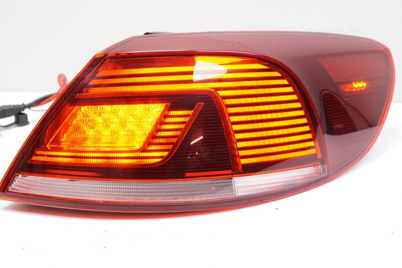 VOLKSWAGEN CC Right RH Tail Lamp Tail Light LED OEM 2013 - 2017 *