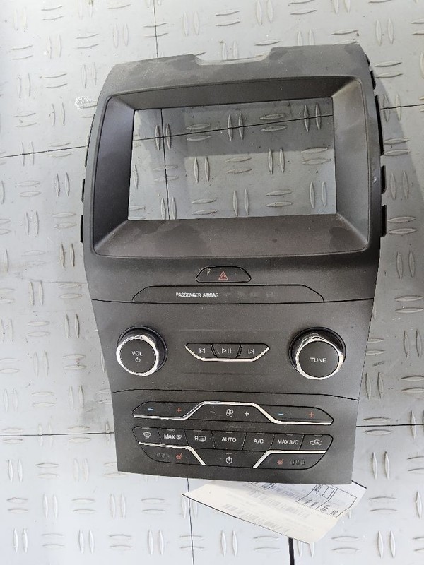 2019-2020 Ford Edge Radio Control Panel 8" Screen Opening ID KT4T-18E245-BB