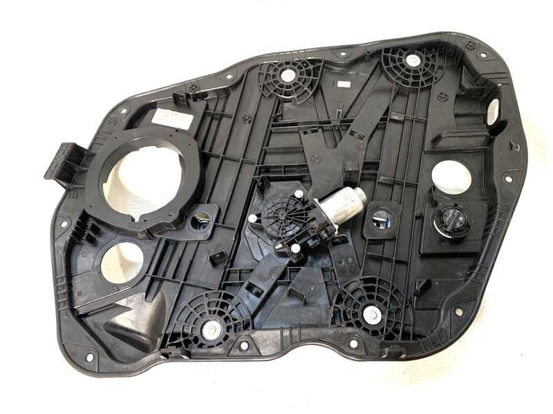 21-23 KIA SELTOS FRONT RIGHT PASSENGER DOOR WINDOW GLASS REGULATOR OEM #A0.22