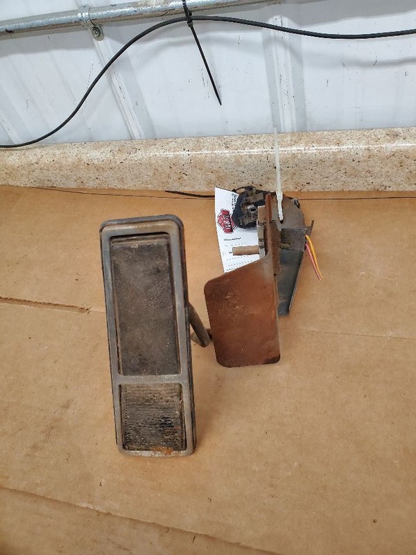 OLDS 98 1971 Pedal Brake/Clutch 291694