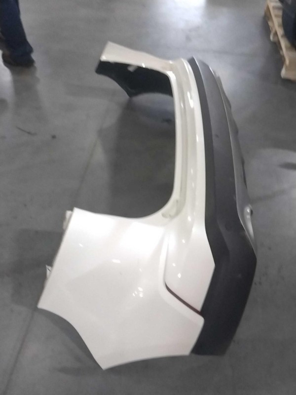 2019 Ford Edge White OEM Bumper Assembly 31000 Miles FT4Z17906A