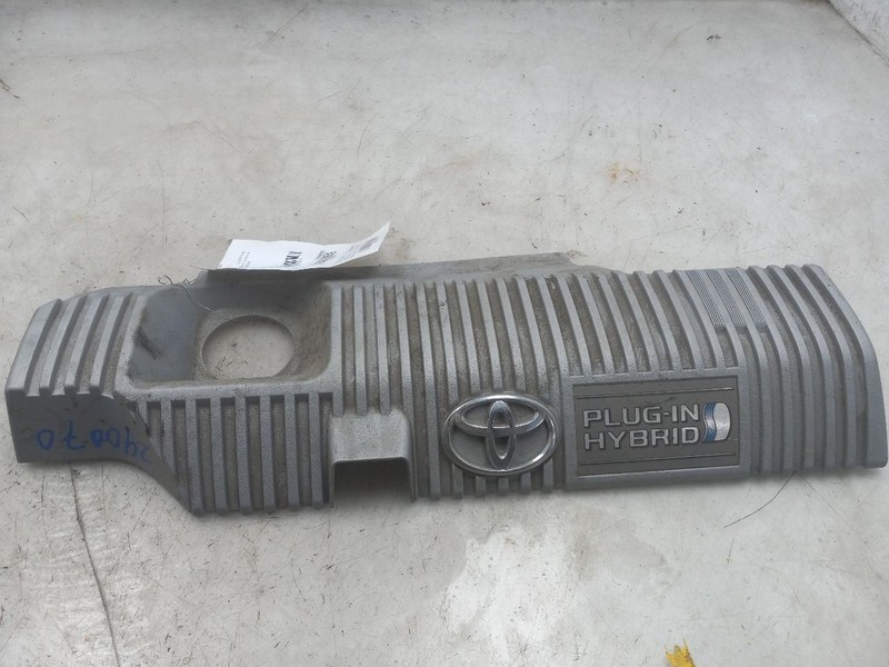 13 TOYOTA PRIUS PLUG-IN ENGINE COVER