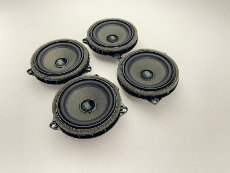 2017 BMW 330i SET OF FOUR DOOR SPEAKERS 57375