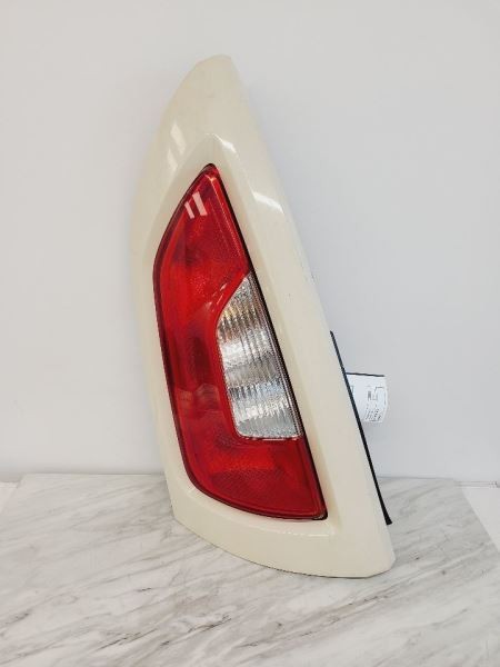 Driver Tail Light Red Outer Surround Incandescent Bulb Fits 12-13 SOUL 545052