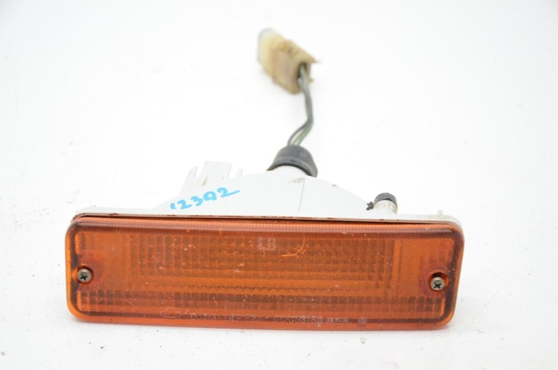 84-86 Nissan 300ZX Z31 2+0 Driver Left Front Turn Signal Lamp