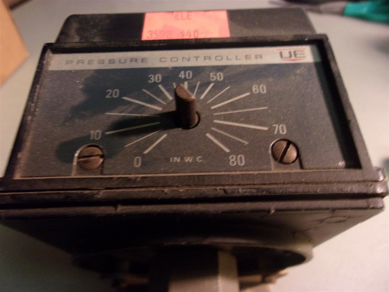 United Electric Controls H3001 5291-98 3-77 9822 455 Pressure Control