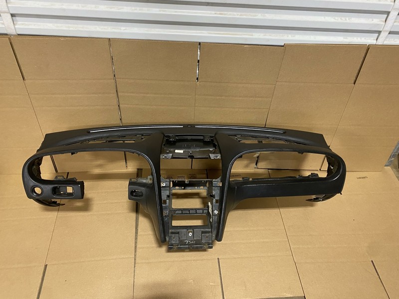 2006-2012 BENTLEY CONTINENTAL FLYING SPUR INSTRUMENT PANEL DASHBOARD BLACK OEM