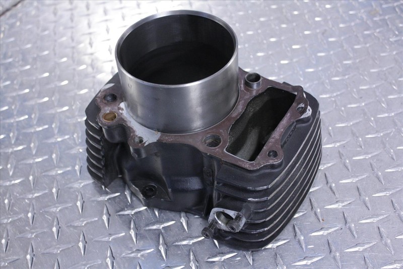 96 KAWASAKI VN 1500 VULCAN FRONT CYLINDER JUG VN1500