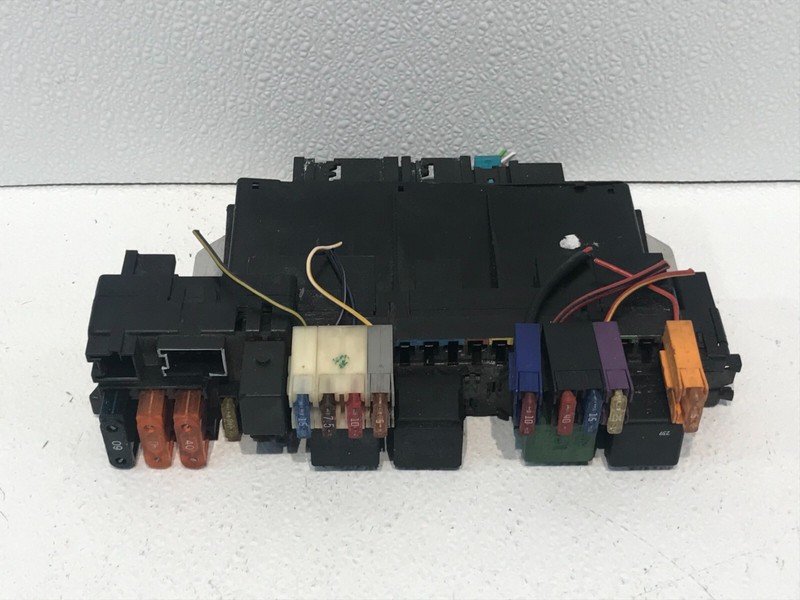 00-06 Mercedes W220 S55 AMG S430 Front Right SAM Relay Fuse Box OEM A0275454532