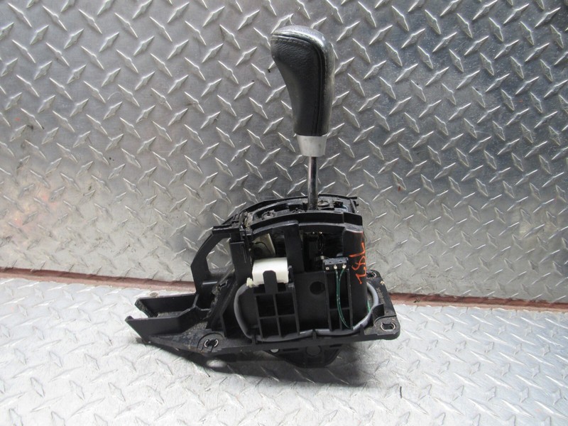 2010 NISSAN ARMADA AUTOMATIC TRANSMISSION FLOOR SHIFT GEAR SHIFTER ASSEMBLY
