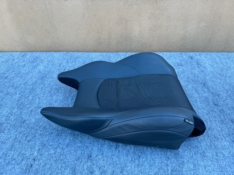 NISSAN 370Z CONVERTIBLE ROADSTER 10-19 OEM FRONT RIGHT UPPER SEAT CUSHION SKIN