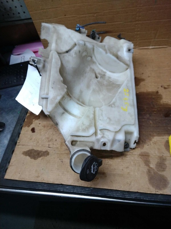 2008 Chevrolet Trailblazer Washer Fluid Reservoir OEM 4.20L Used 180K Miles