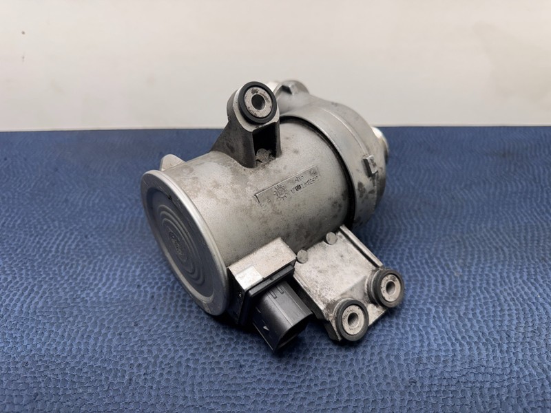 12–19 OEM BMW F16 F22 640i X5 X6 Engine Auxiliary Water Pump Motor 11518635090