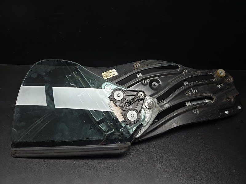 2009-2016 BMW E89 Z4 Rear Left Side Quarter Window Glass W/ Regulator Motor OEM