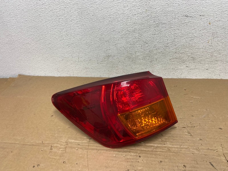 2009 - 2010 Lexus Is250 Is350 Left Driver LH Side Tail Light Oem AD4113 LK