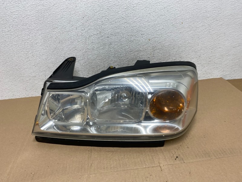 2006 to 2007 Saturn Vue Headlight Left Driver LH Side Halogen AE6641 DW