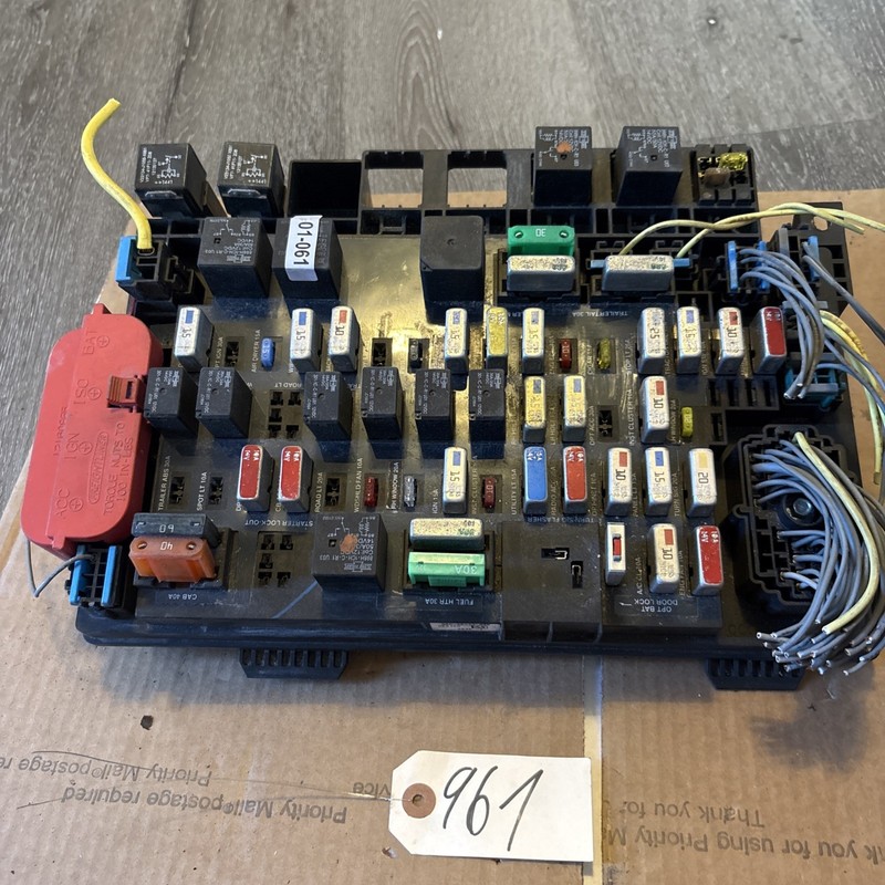 FREIGHTLINER FUSE RELAY BLOCK A06-40943-000