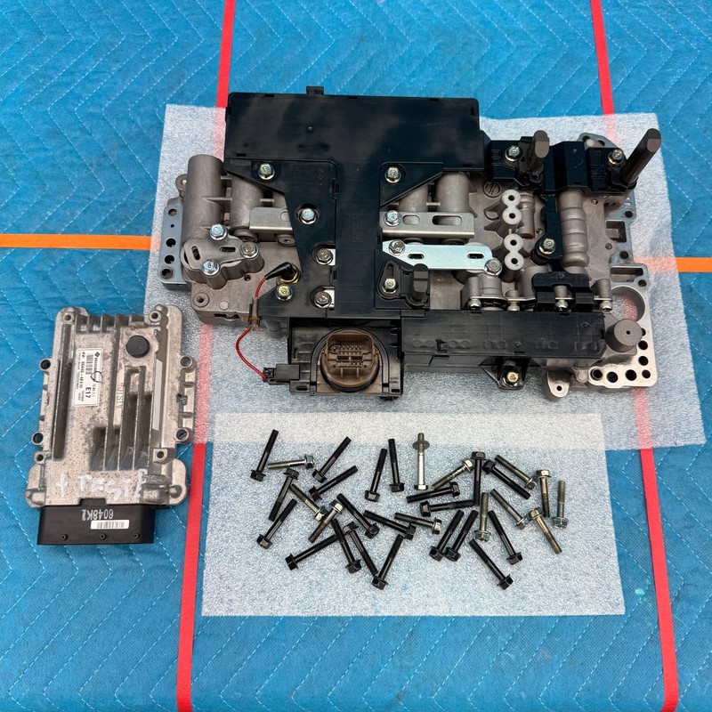 11–13 Hyundai Equus 5.0L Automatic Transmission Valve Body with Control Module