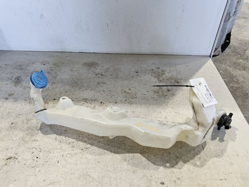 Wash Reservoir Assembly Fits 13 CR-V 3378022