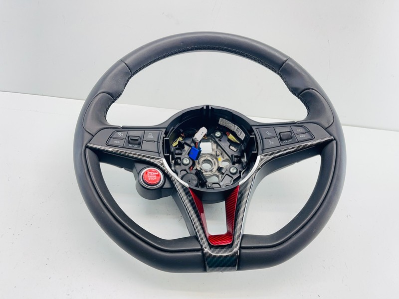 2017-2019 ALFA ROMEO GIULIABlack Leather Steering Wheel Heated OEM