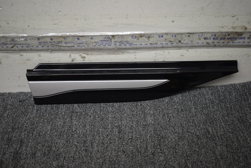 2019 LAND ROVER EVOQUE FRONT RIGHT SIDE STRIP FACTORY OEM