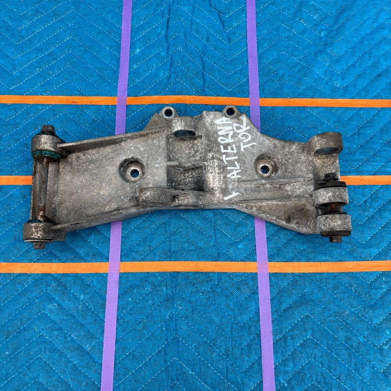 1987–1991 Volvo 780 Bertone Alternator Mounting Bracket OEM 3514231